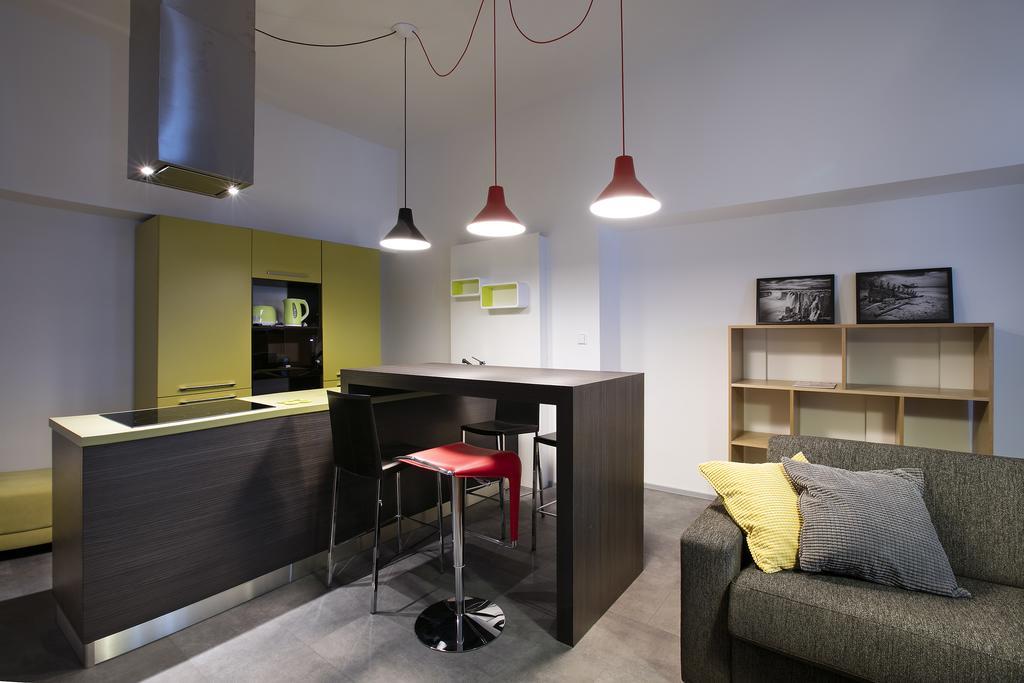 Apartments At The Blue Duckling ปราก ภายนอก รูปภาพ