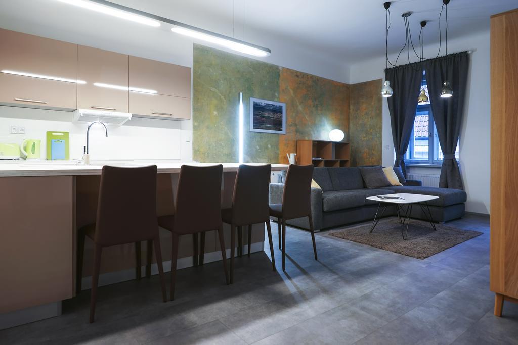 Apartments At The Blue Duckling ปราก ภายนอก รูปภาพ