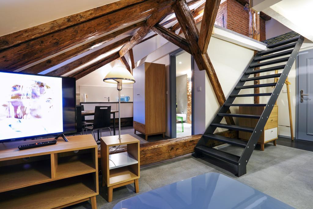 Apartments At The Blue Duckling ปราก ภายนอก รูปภาพ